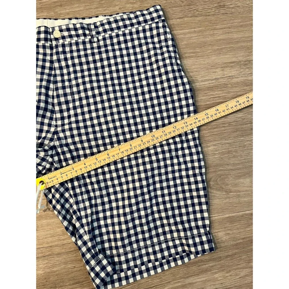 Polo by Ralph Lauren flat-front casual shorts in blue and white size 40 0082